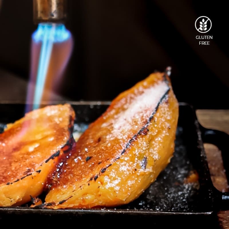 Boniatos caramelizados en bandeja de hierro